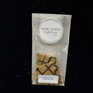 CARAMEL CHOCOLATE + PEANUT BARK 100G